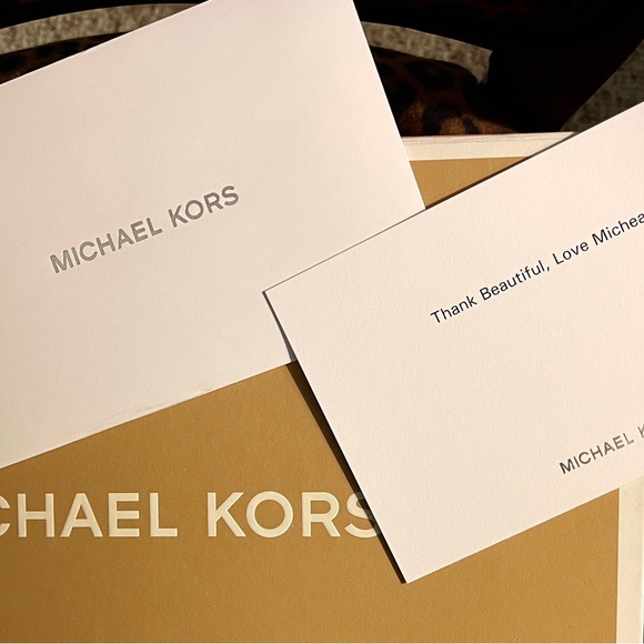 SALE Micheal Kors NWT & Gift Box Jet Set Shoulder/Crossbody& Bowed Magnetic Box - Picture 6 of 12